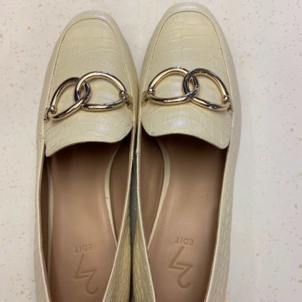 27 Edit, Ivory/Gold Croc Loafer, Size 9, NWT